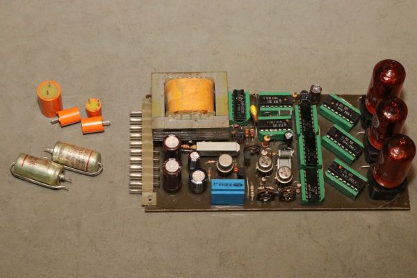 EVM 100 Voltmeter