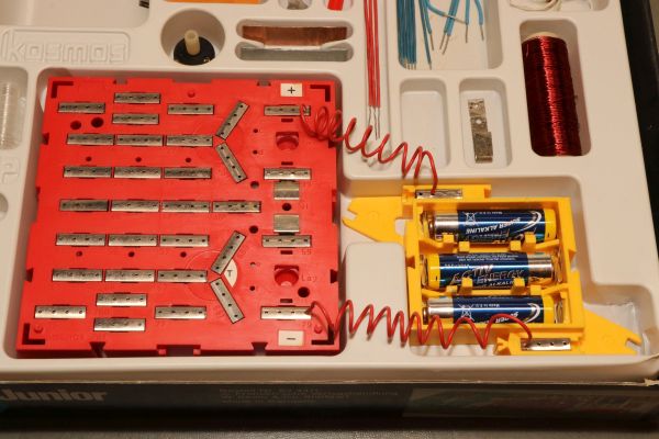 Kosmos Elektronik Junior