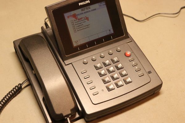 Philips P100